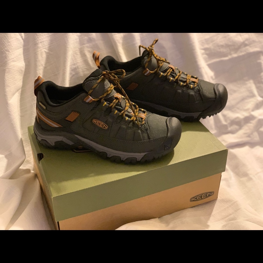 Keen hiking shoes